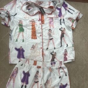 Taylor Swift Sheshow PJs. New with Tags. Size Large